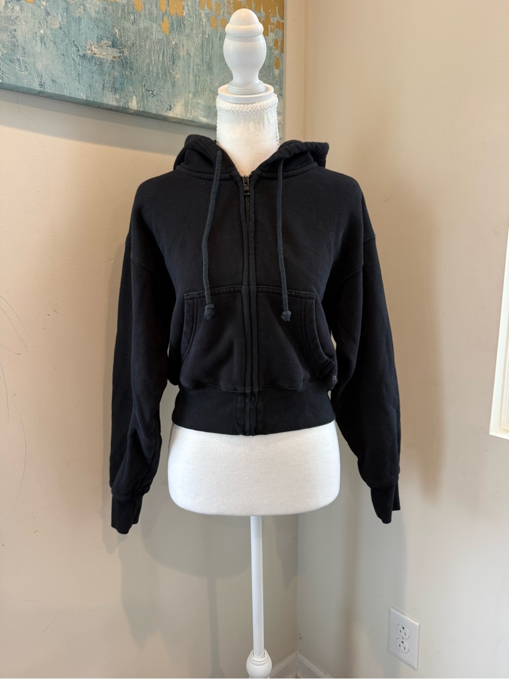 Aritzia TNA Women's Black Boyfriend Fit Cropped Zip Hoodie 2XS